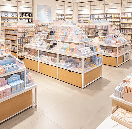 饰品文具会员营销经营场景示意图：展示消费画像分析与社交裂变营销